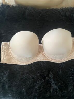 NWOT is a Torrid Wireless bra  Push Up  Bombshell Bra S40C